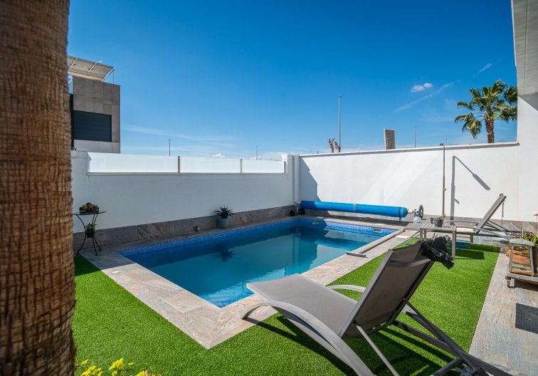 Segunda mano - villa - Pilar de la Horadada - Costa Blanca