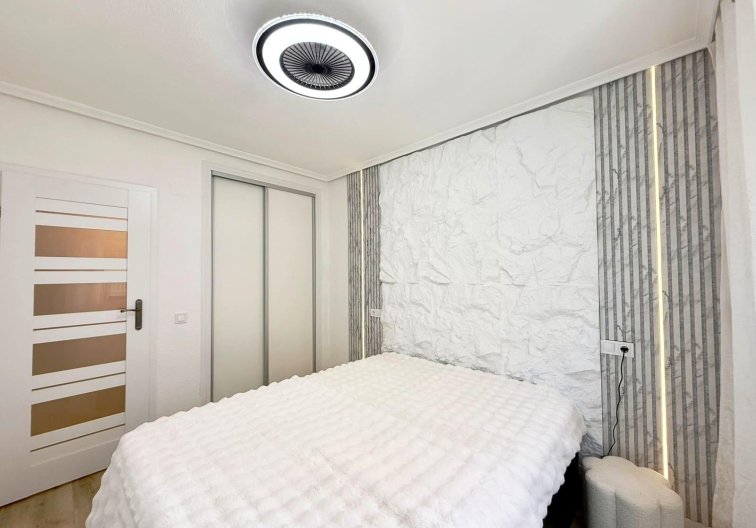 Segunda mano - Apartamento  - Torrevieja - Playa del Cura