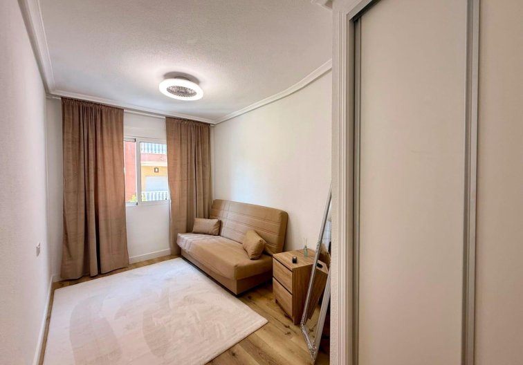 Segunda mano - Apartamento  - Torrevieja - Playa del Cura