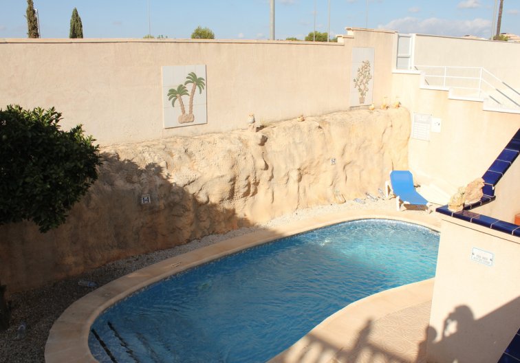 Segunda mano - villa - La Zenia - Costa Blanca