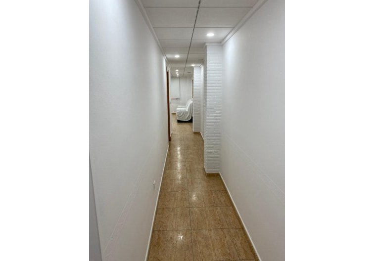 Segunda mano - Apartamento  - Torrevieja - Estacion De Autobuses
