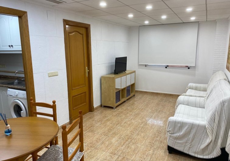 Segunda mano - Apartamento  - Torrevieja - Estacion De Autobuses