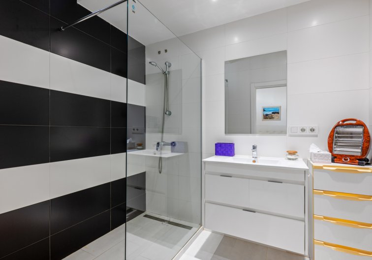 Resale - town house - Torrevieja - Costa Blanca