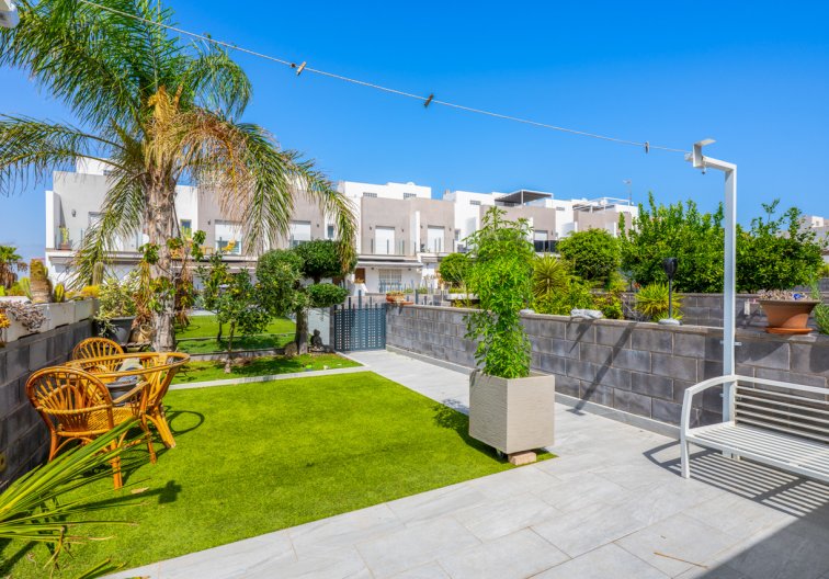 Resale - town house - Torrevieja - Costa Blanca
