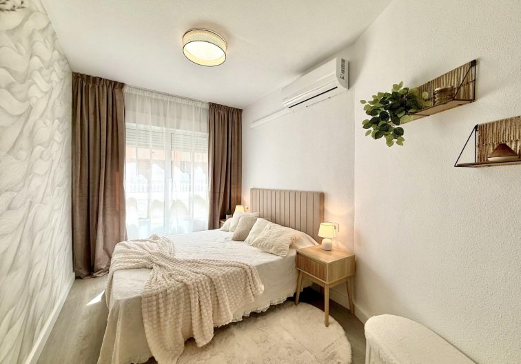 Segunda mano - Apartamento  - Torrevieja - Playa del Cura