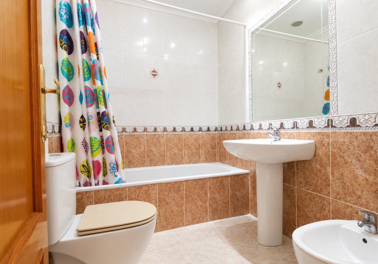 Segunda mano - town house - Playa Flamenca - Costa Blanca