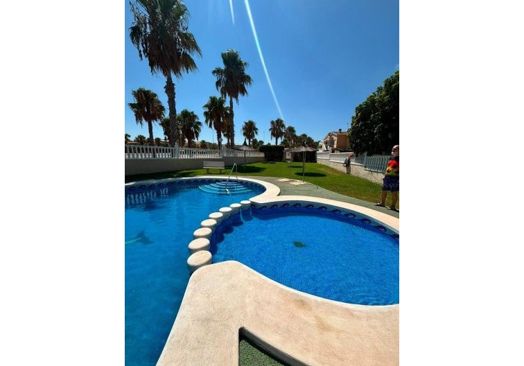 Wiederverkauf - villa - Orihuela Costa - Lomas de Cabo Roig