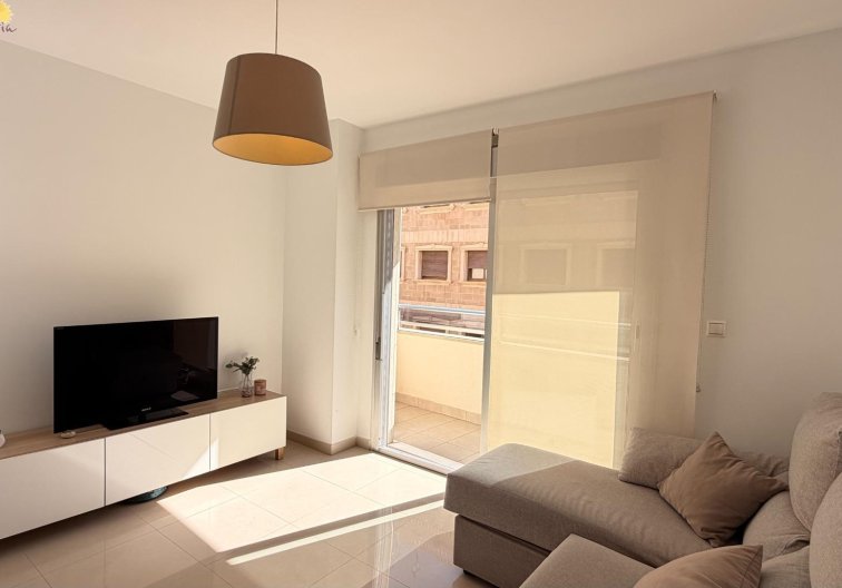 Segunda mano - Apartamento  - Torrevieja - Parque De Las Naciones