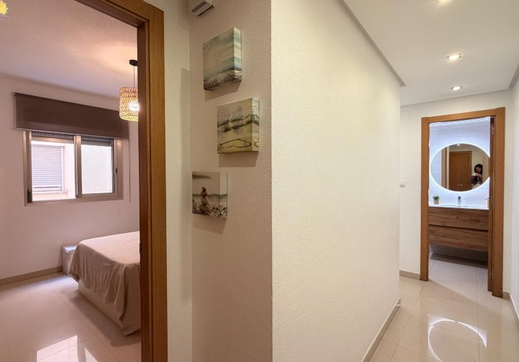 Segunda mano - Apartamento  - Torrevieja - Parque De Las Naciones