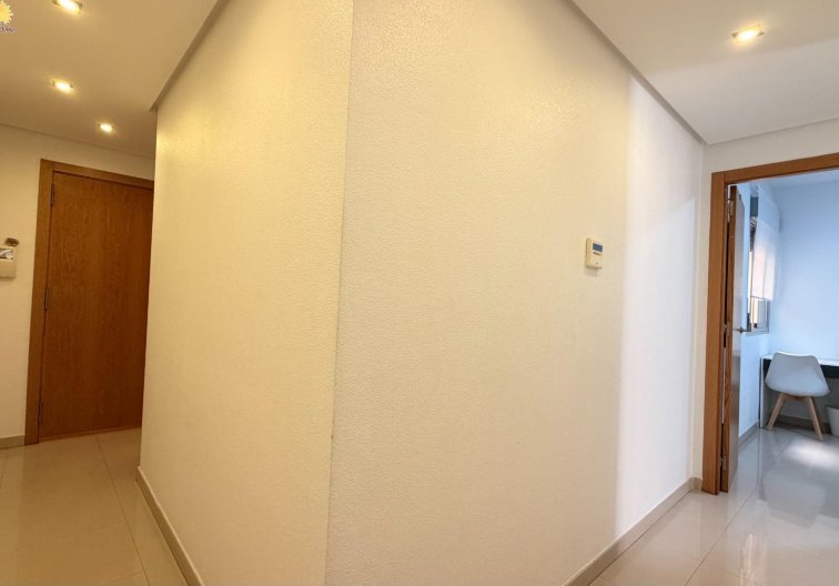 Segunda mano - Apartamento  - Torrevieja - Parque De Las Naciones