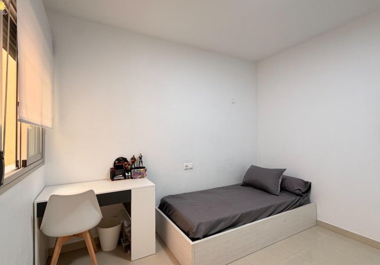 Segunda mano - Apartamento  - Torrevieja - Parque De Las Naciones