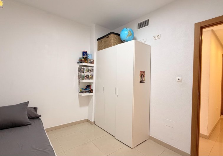 Segunda mano - Apartamento  - Torrevieja - Parque De Las Naciones