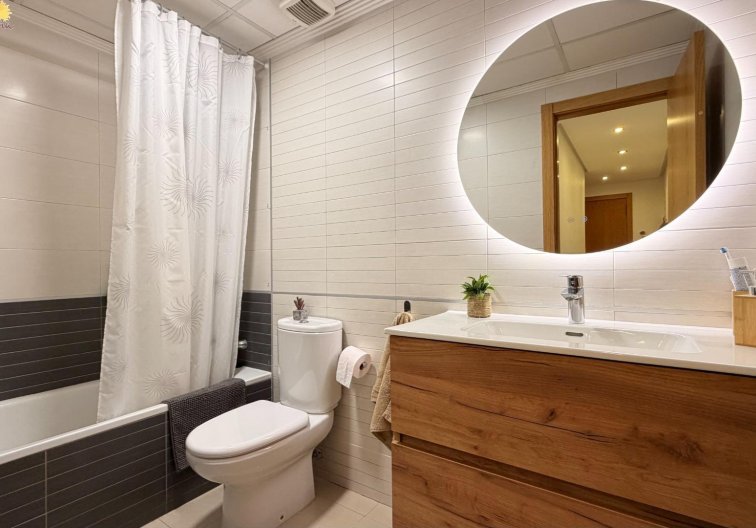 Segunda mano - Apartamento  - Torrevieja - Parque De Las Naciones