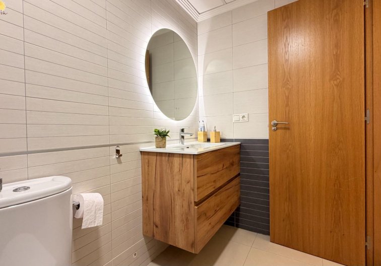 Segunda mano - Apartamento  - Torrevieja - Parque De Las Naciones