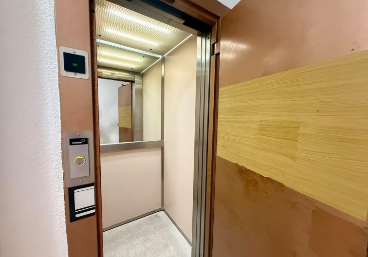 Revente - Appartement - Torrevieja - Playa del Cura