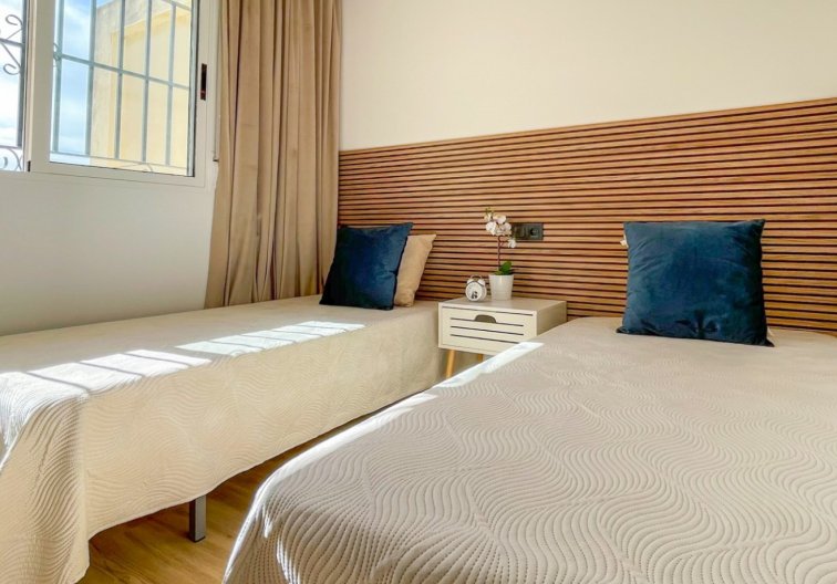 Wiederverkauf - town house - Orihuela Costa - Costa Blanca