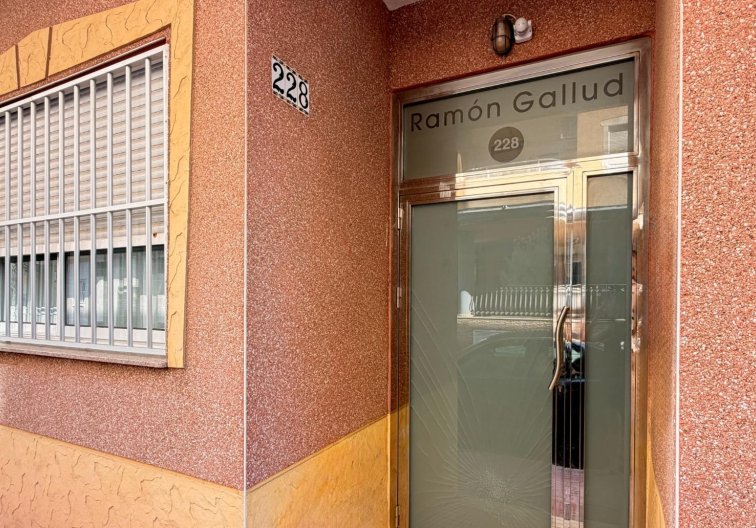 Segunda mano - Apartamento  - Torrevieja - Playa del Cura