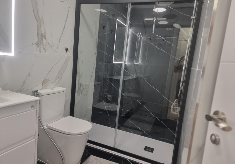 Segunda mano - Apartamento  - Torrevieja - Playa de los Locos
