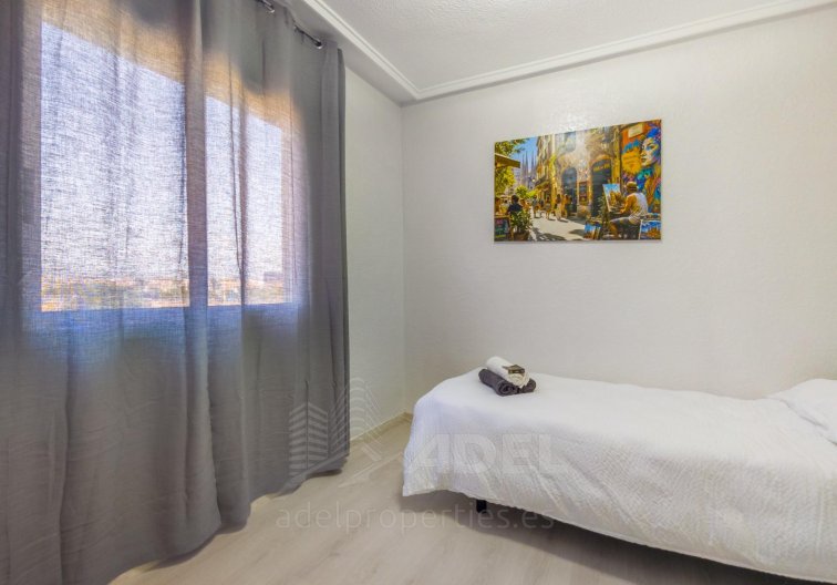 Segunda mano - Apartamento  - Torrevieja - Parque De Las Naciones