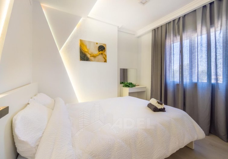Segunda mano - Apartamento  - Torrevieja - Parque De Las Naciones
