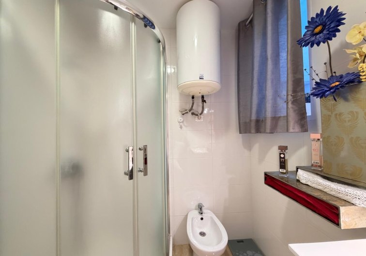 Revente - Appartement - Torrevieja - Paseo Maritimo