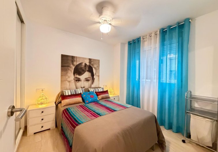 Revente - Appartement - Torrevieja - Paseo Maritimo