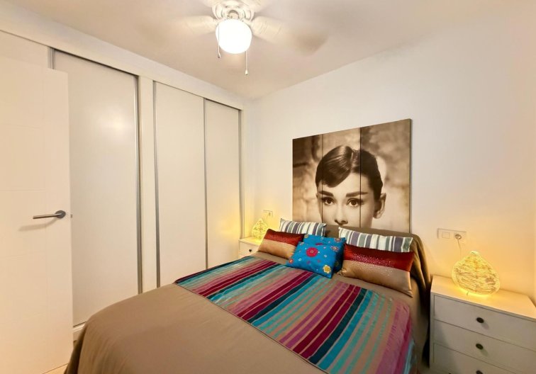 Revente - Appartement - Torrevieja - Paseo Maritimo