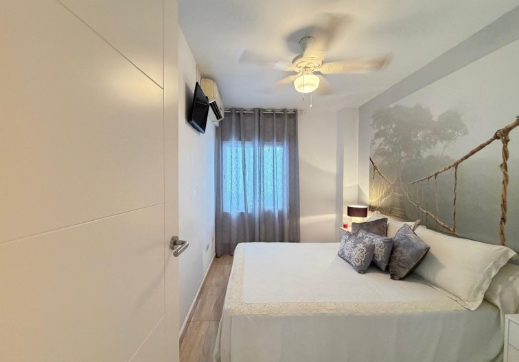 Revente - Appartement - Torrevieja - Paseo Maritimo