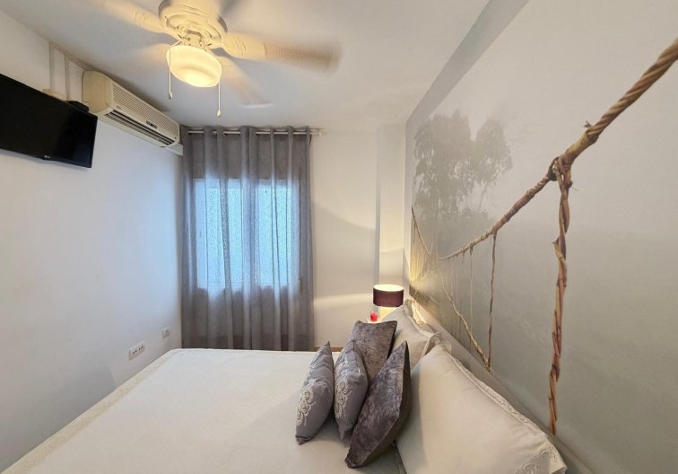 Revente - Appartement - Torrevieja - Paseo Maritimo