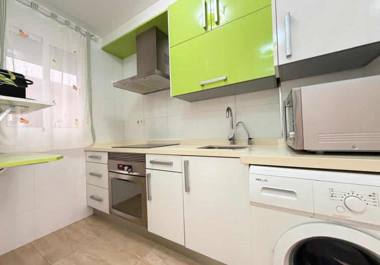 Revente - Appartement - Torrevieja - Paseo Maritimo