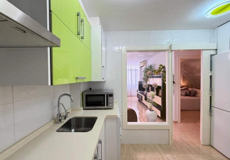 Revente - Appartement - Torrevieja - Paseo Maritimo