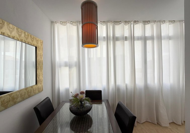Revente - Appartement - Torrevieja - Paseo Maritimo