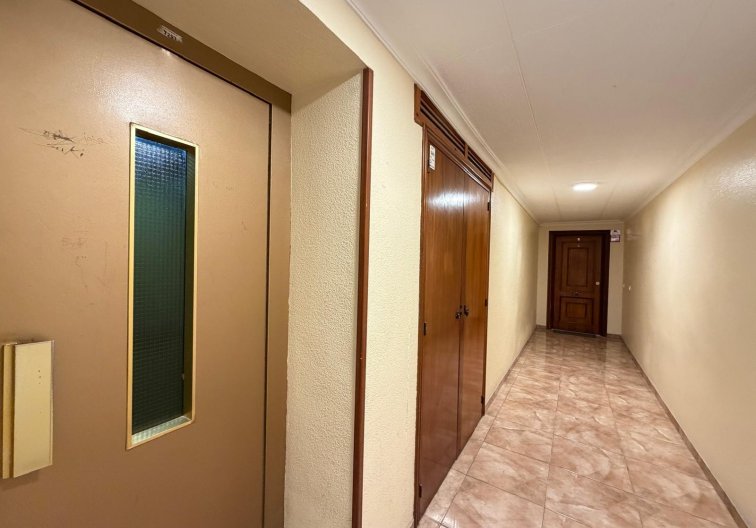 Revente - Appartement - Torrevieja - Paseo Maritimo