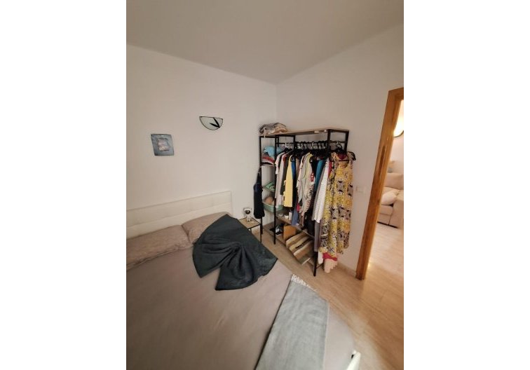 Segunda mano - Apartamento  - Torrevieja - Estacion De Autobuses