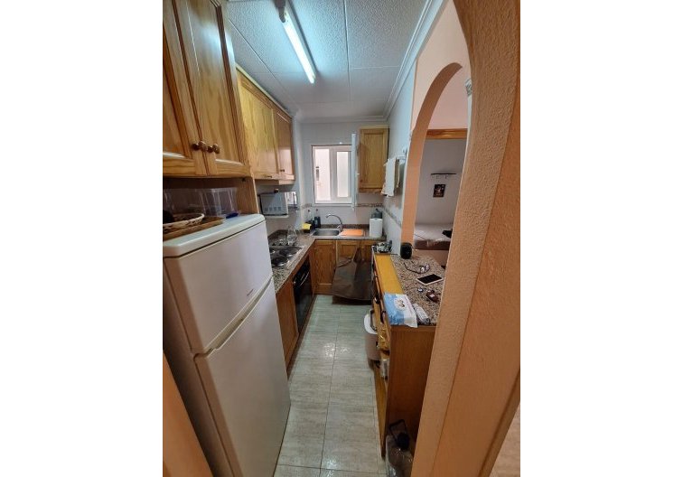 Segunda mano - Apartamento  - Torrevieja - Estacion De Autobuses
