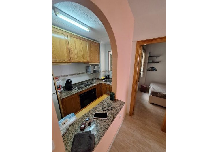 Segunda mano - Apartamento  - Torrevieja - Estacion De Autobuses