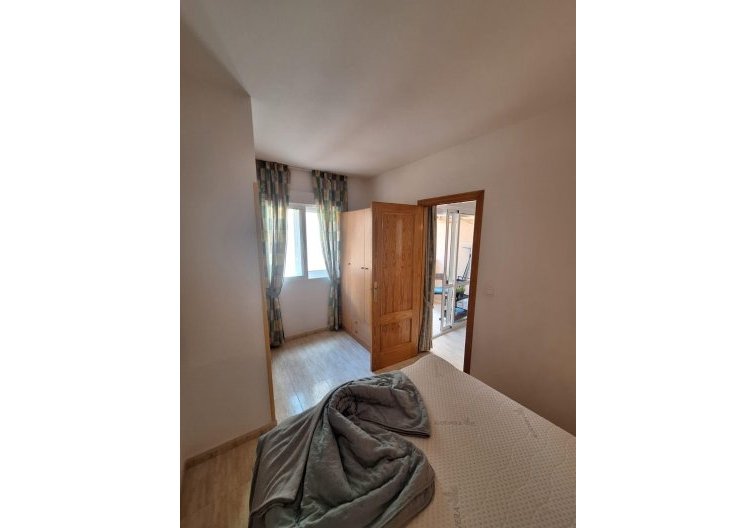 Segunda mano - Apartamento  - Torrevieja - Estacion De Autobuses