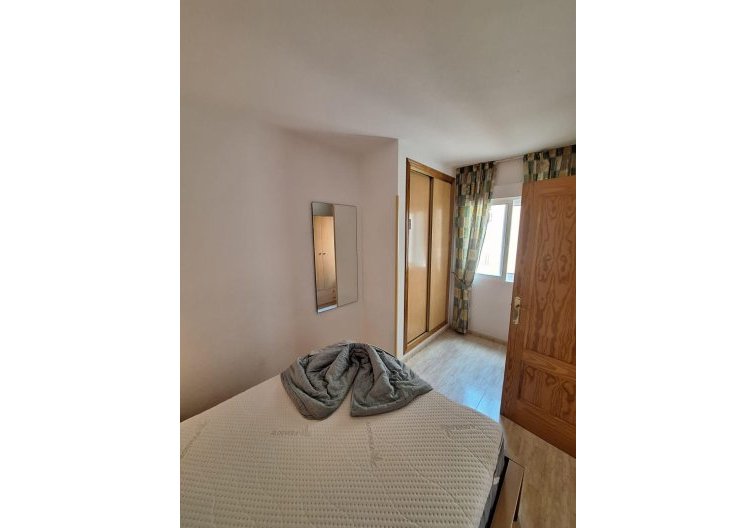 Segunda mano - Apartamento  - Torrevieja - Estacion De Autobuses