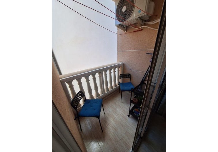 Segunda mano - Apartamento  - Torrevieja - Estacion De Autobuses