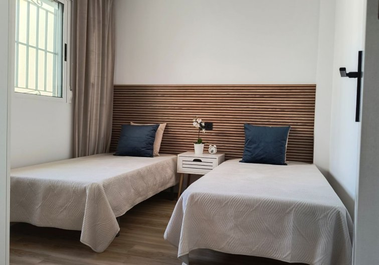 Segunda mano - town house - Alicante - Costa Blanca