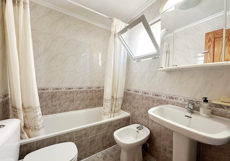 Segunda mano - Apartamento  - Torrevieja - Playa del Cura