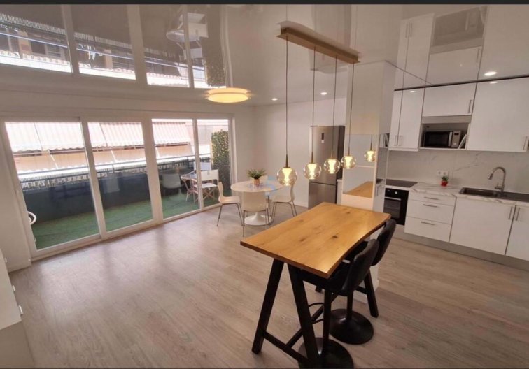Segunda mano - Apartamento  - Torrevieja - Playa Acecion