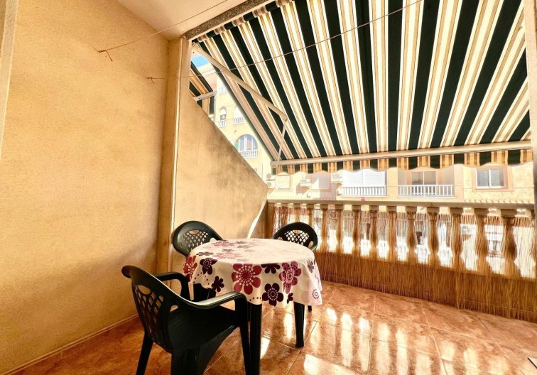Segunda mano - Apartamento  - Torrevieja - Parque De Las Naciones