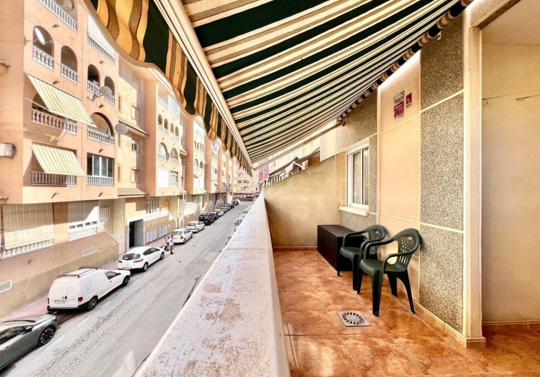 Segunda mano - Apartamento  - Torrevieja - Parque De Las Naciones
