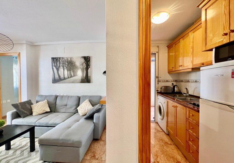 Segunda mano - Apartamento  - Torrevieja - Parque De Las Naciones