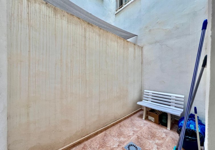 Segunda mano - Apartamento  - Torrevieja - Parque De Las Naciones