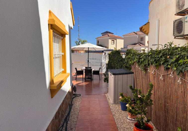 Segunda mano - villa - Guardamar del Segura - Costa Blanca