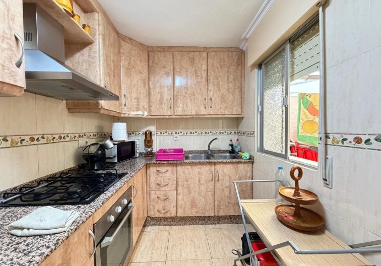 Segunda mano - Apartamento  - Torrevieja - Las Piscinas Naturales