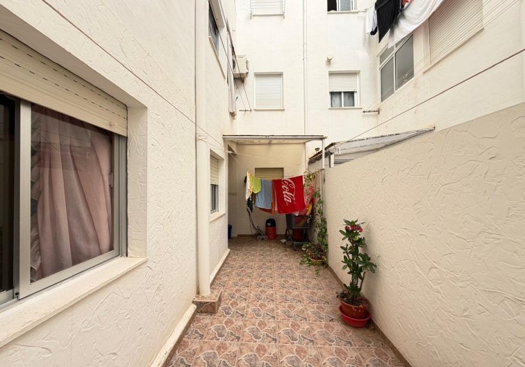 Segunda mano - Apartamento  - Torrevieja - Las Piscinas Naturales