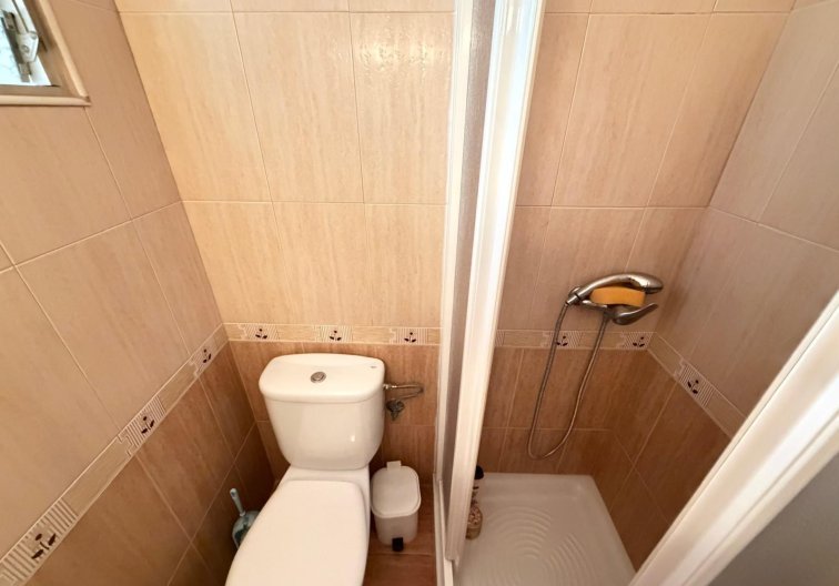 Segunda mano - Apartamento  - Torrevieja - Las Piscinas Naturales